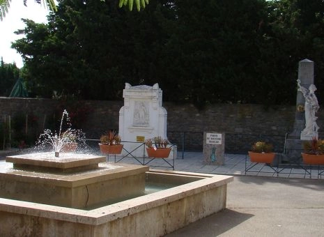 La fontaine de la place de la Tourette